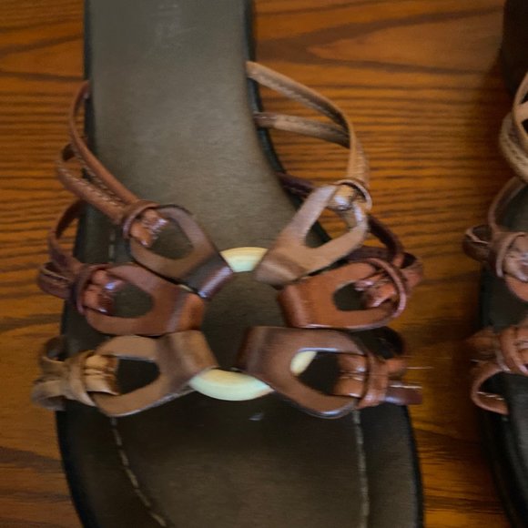Infinity Sandals - Picture 2 of 6